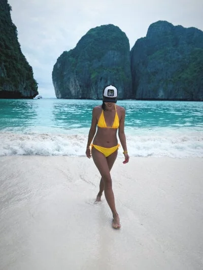 LetsFunKARINA Stripchat Model