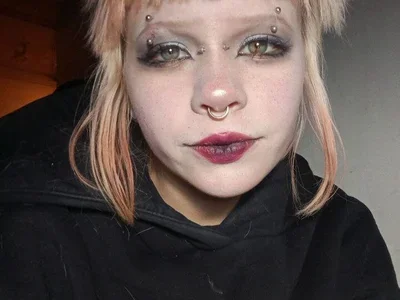 MeowMixer Stripchat Model